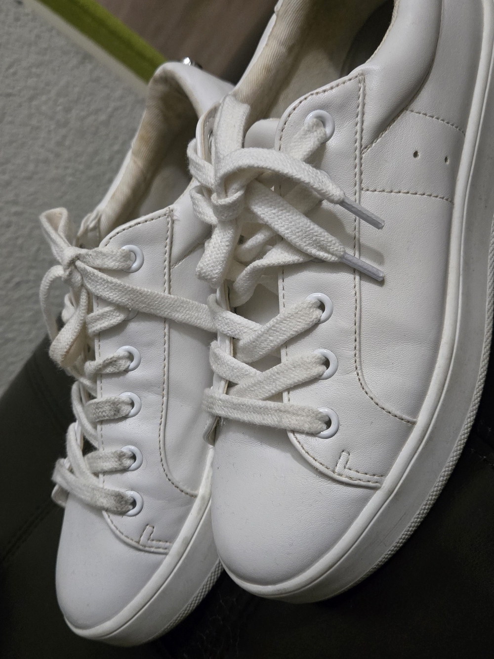 Steve Madden White Low-Top Sneakers